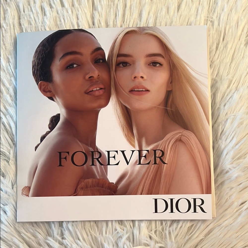 ✨5 for $25✨Dior Forever Foundation Samples - Picture 2 of 7
